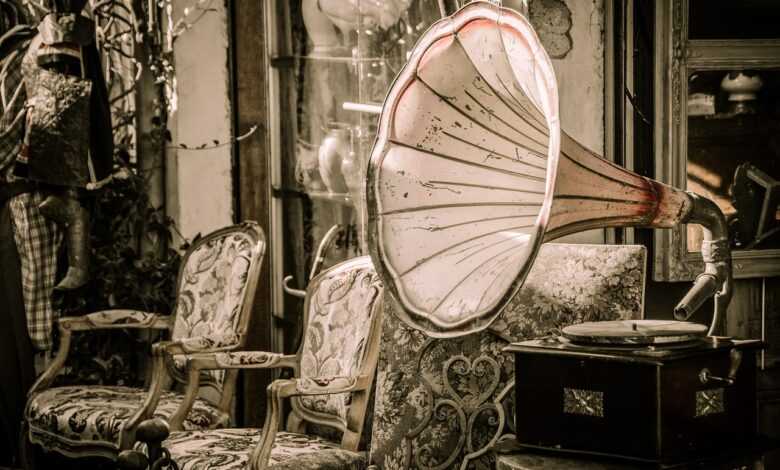 flea market, gramophone, music