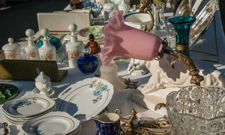 flea market, lamp, dishes