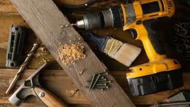 a couple of tools that are sitting on a table