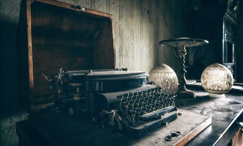 typewriter, antique, vintage